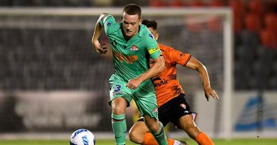 Jets secure Perth skipper Brandon O'Neill in 'big signing' for the A-League club