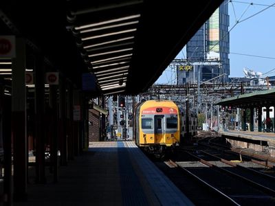 NSW govt commits to $1b fast-rail plan