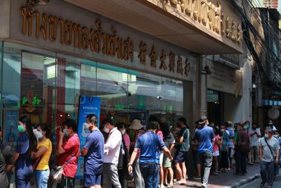 Gold prices up B400 to B30,700