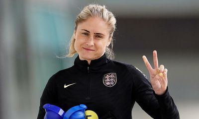 If she is ready, Steph Houghton deserves her place in England’s Euro 2022 squad