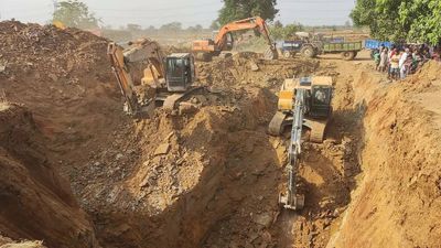 Chhattisgarh govt to deploy borewell robot to rescue 10-year-old in Janjgir Champa