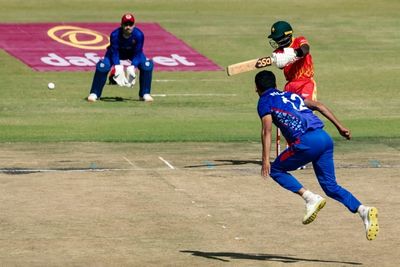 Raza stars as Zimbabwe score 159-8 in T20 against Afghanistan