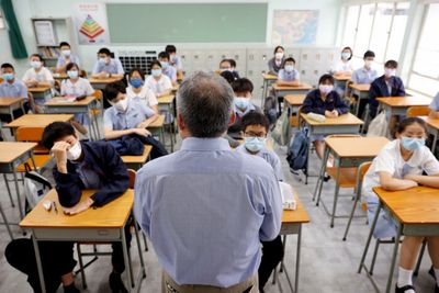 Foreign teachers told to pledge loyalty to Hong Kong