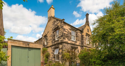 Traditional Edinburgh three bedroom flat hits the market in Abbeyhill