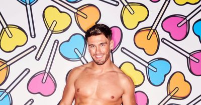 Love Island's Jacques O’Neill 'snubs' ex Gemma Owen before going in villa