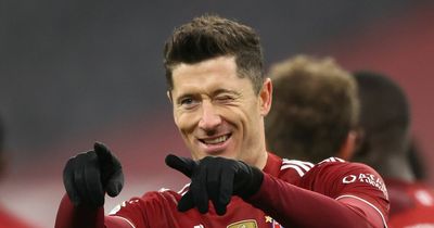 Manchester United 'plan' stunning Robert Lewandowski move and other transfer rumours