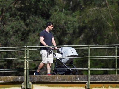 Longer leave for NSW public sector fathers