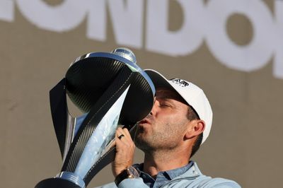 Schwartzel celebrates as golf's power struggle deepens