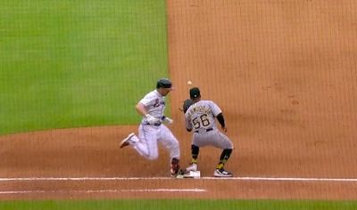 The first base ump in the Pirates-Braves game made the most embarrassing call of the MLB season