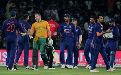 Ind vs SA 2nd T20I | South Africa beats India by 4 wickets, takes 2-0 lead