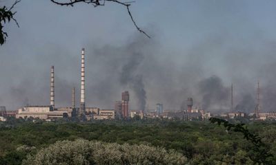 Fighting in eastern Ukraine rages as Sievierodonetsk chemical plant hit