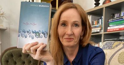 Edinburgh author JK Rowling pops in on book group that 'share her gender views'