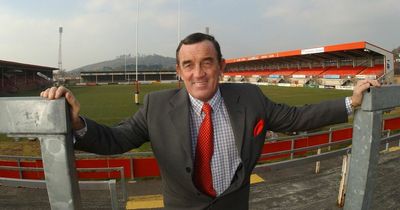 Phil Bennett dead: Former Wales and British and Irish Lions fly-half passes away aged 73