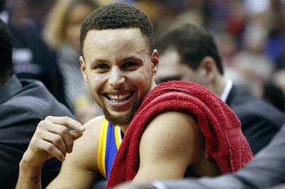 Steph Curry seemed so stress-free while bouncing a basketball on his head during practice for Game 5 of NBA Finals