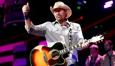 Toby Keith reveals he’s being treated for stomach cancer; Ribfest performance off