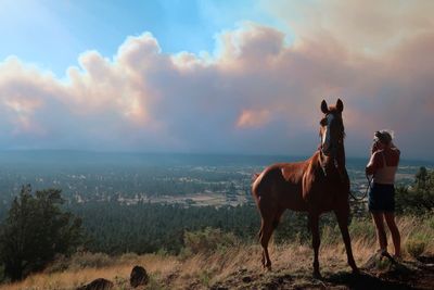 Flagstaff wildfire forces evacuations, steadily grows