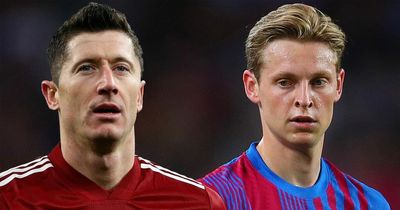 Frenkie de Jong admits he'd like to have Robert Lewandowski "in team" amid Man Utd links