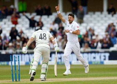 James Anderson takes 650th Test wicket to as England hunt down unlikely victory over New Zealand