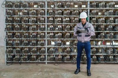 Surprise: Bitcoin isn’t an anonymous, democratizing force after all
