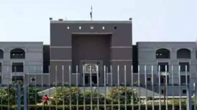 Gujarat HC stays eviction of slum dwellers from riverbed in Rajkot for a day