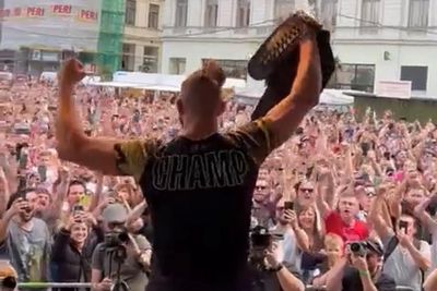 Video: New UFC champion Jiri Prochazka receives massive hero’s welcome in Czech Republic