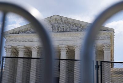 Justices rule against detained immigrants seeking release