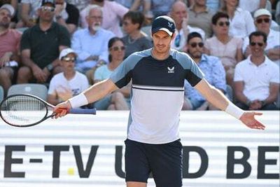 Injured Andy Murray pulls out of Queen’s but Wimbledon remains in sight