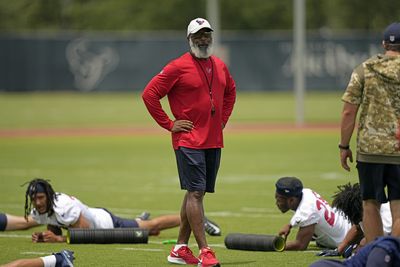 Texans coach Lovie Smith says part of being a rookie is ‘keeping your mouth shut’