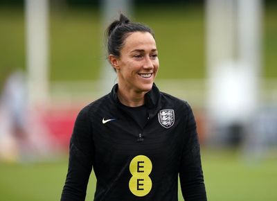 Lucy Bronze hoping for boost from England’s ‘12th man’ at Women’s Euros