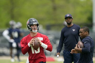 How many passes has Texans QB Davis Mills thrown in team setting during OTAs?