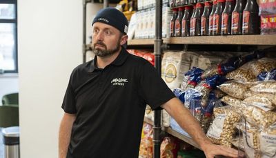 Pan de Vida food pantry set to open in Little Village