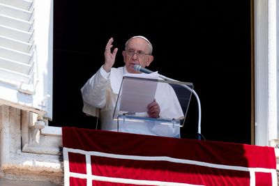 Pope Francis says he refuses distinction between "good and bad" in Ukraine war - papers