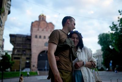 War isn't funny but humor helps Ukrainians cope with trauma