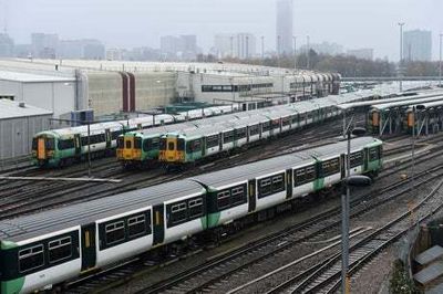 Tube and train strikes: 6,000 more National Rail staff to be balloted over strike action, says TSSA union