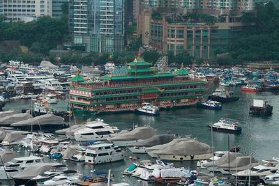 Hong Kong's landmark Jumbo floating restaurant towed away