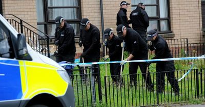 Paisley police comb gardens after man critically injured in murder bid