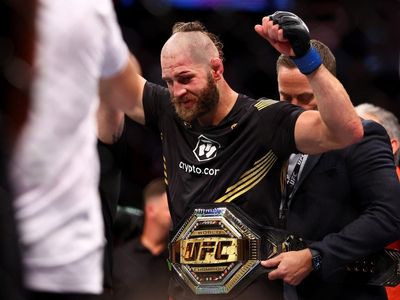 Conor McGregor hails ‘samurai’ Jiri Prochazka in wake of Czech’s UFC title win