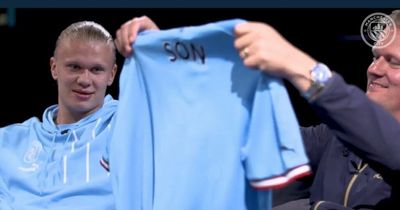 Player meetings and dad's gift - four things spotted from Erling Haaland's Man City transfer unveiling