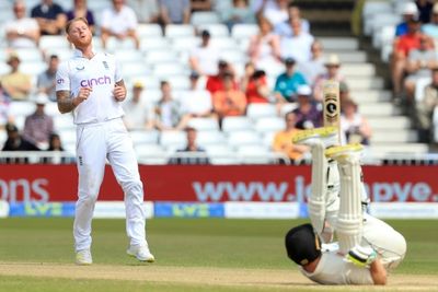 England set 299 to win second Test against New Zealand
