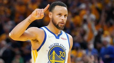 Curry Hits Back at Boston Bar With T-Shirt Defending His Wife