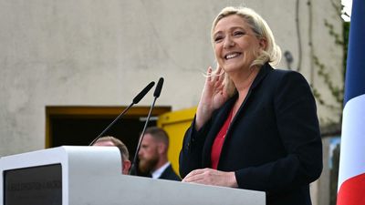 Prizes abound for Le Pen's far right in historic French legislative elections