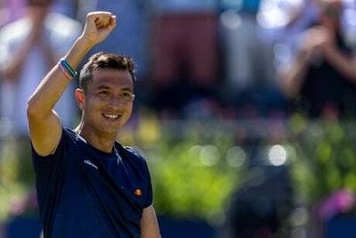British hope Ryan Peniston beats Casper Ruud at Queen’s Club for career-best result