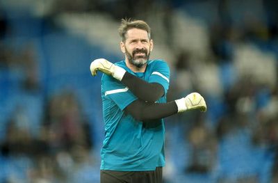 Scott Carson ‘delighted’ to sign new deal with Man City