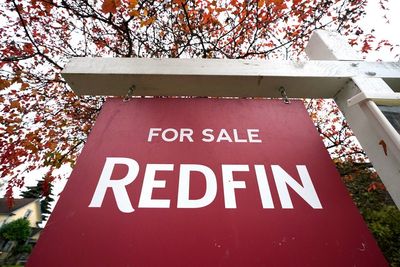 Cooling housing market prompts layoffs at Redfin