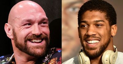 Tyson Fury explains why Anthony Joshua's trainer is disaster for Oleksandr Usyk fight