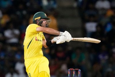 Glenn Maxwell knocks unbeaten 80 as Australia defeat Sri Lanka