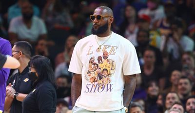 LeBron James is unlikely to commit to extension with Lakers this month