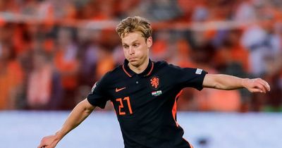 Frenkie de Jong gives fresh update on future amid Manchester United transfer interest