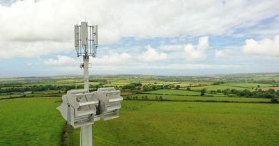 Vodafone turns on UK’s first wind and solar-powered mobile phone mast