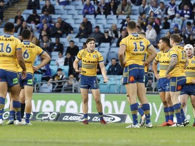 Eels split over cause of shock Dogs loss